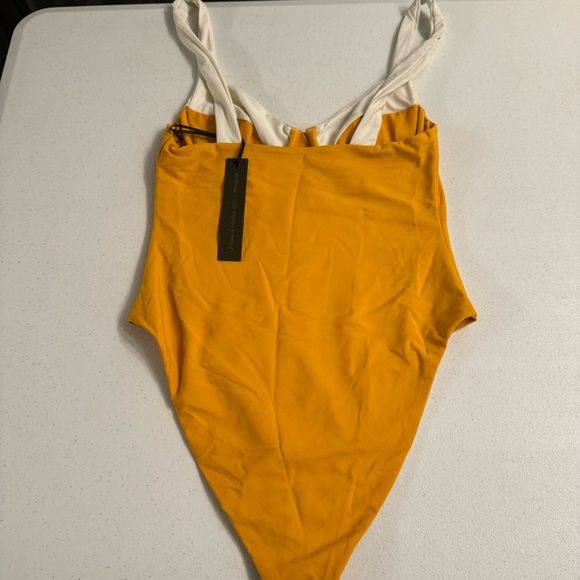 NWT House of Harlow x revolve on piece - Picture 3 of 4